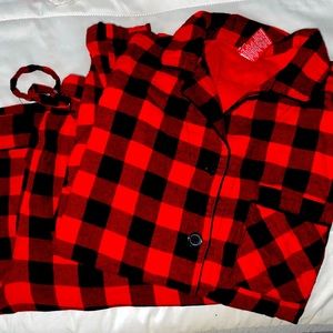 Womens small Buffalo plaid pajama set from Target!